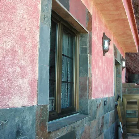 Apartment La Roca *