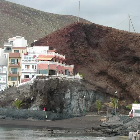 La Roca Apartment *